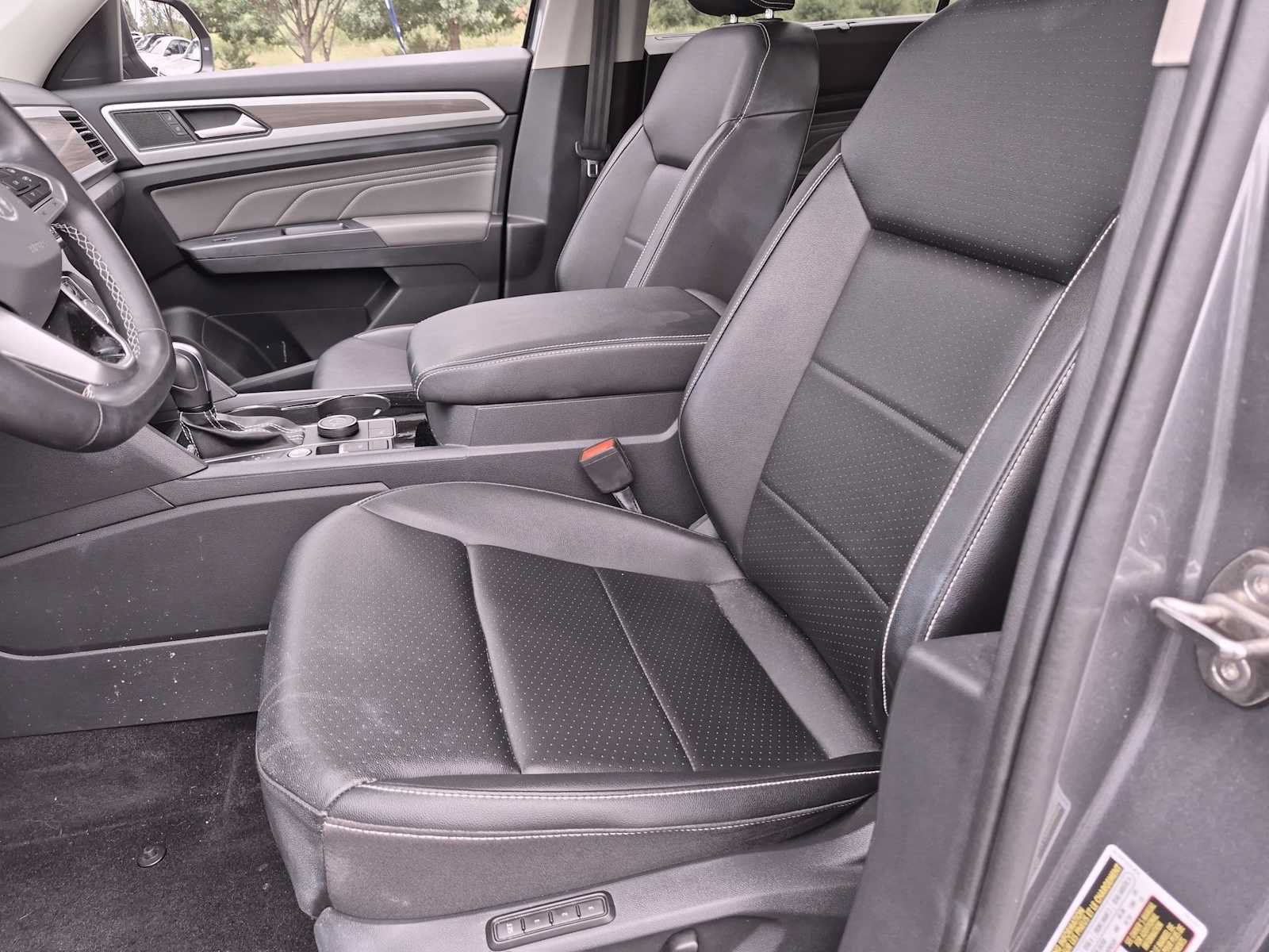 Used 2021 Volkswagen Atlas SEL AWD/4WD image 16