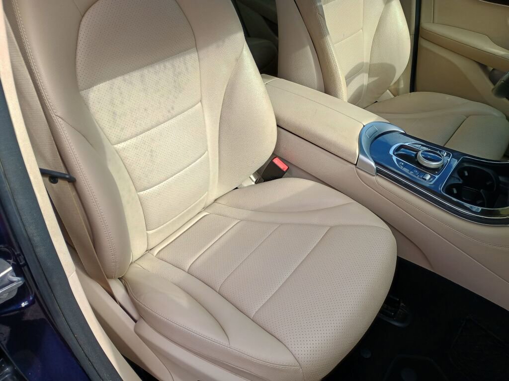 Used 2017 Mercedes-Benz GLC 300 4MATIC image 27