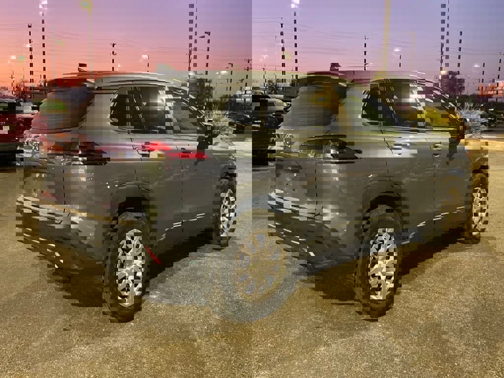Used 2026 Toyota Corolla Cross L image 5