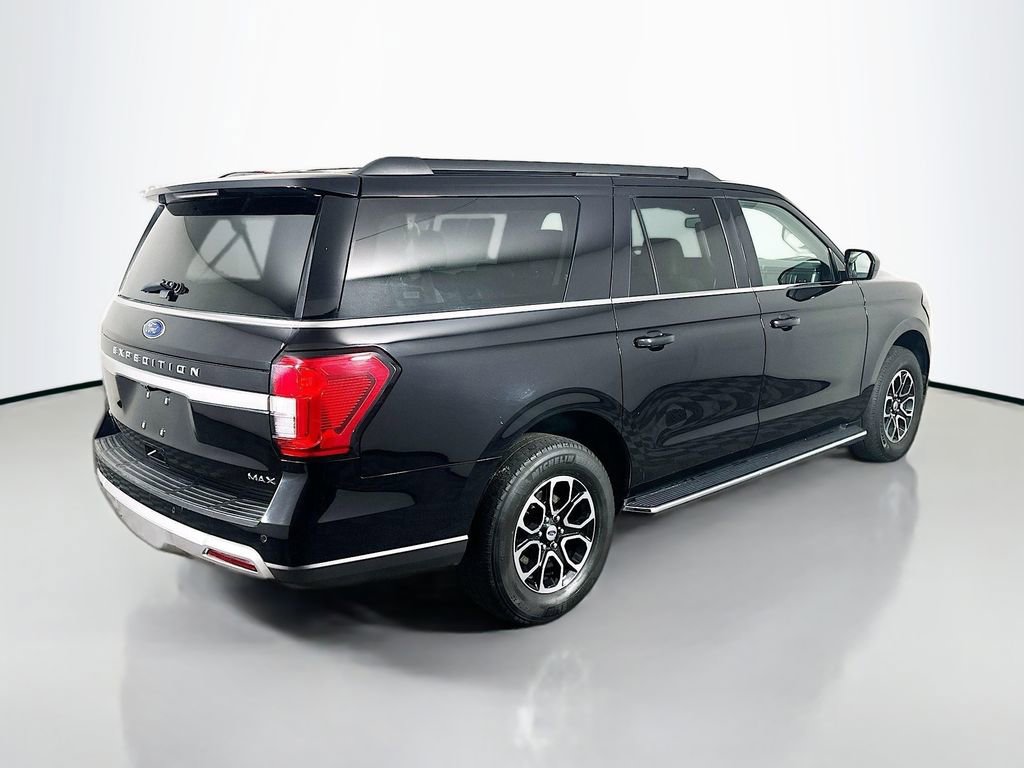 Used 2023 Ford Expedition Max XLT image 7