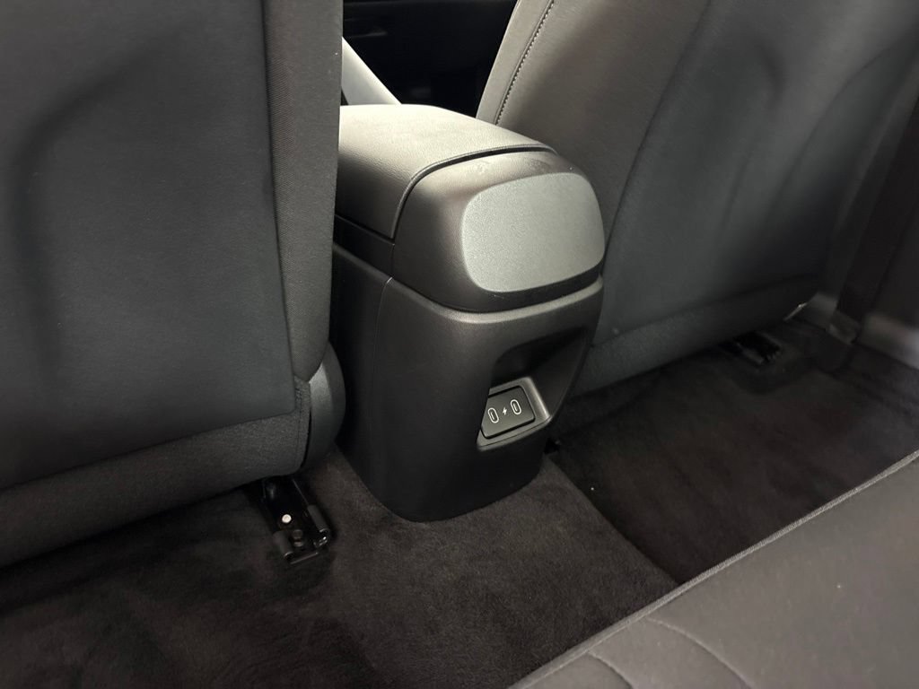 New 2025 Hyundai Elantra Hybrid FWD image 24