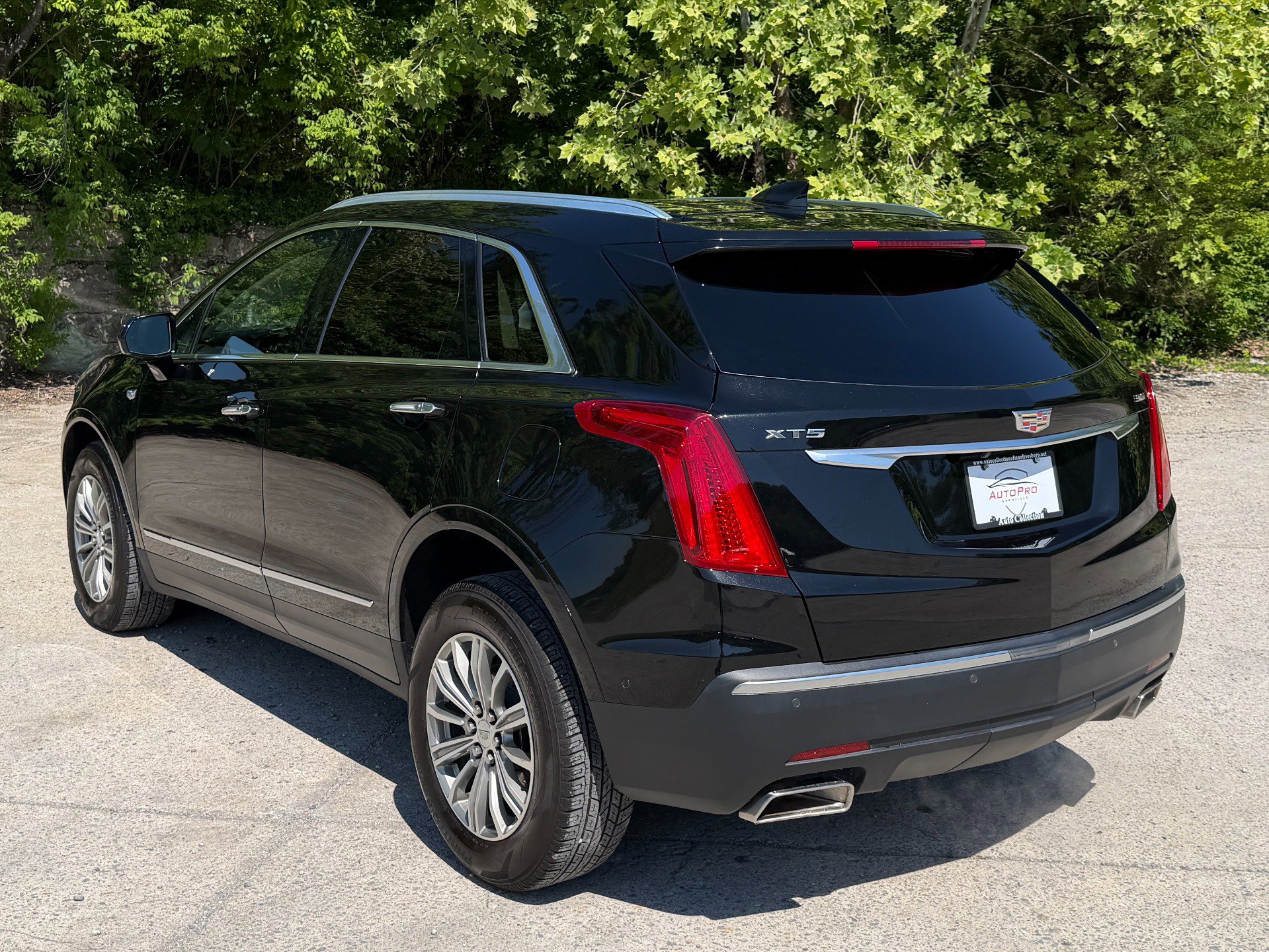 Used 2019 Cadillac XT5 Premium Luxury w/ Driver Assist Package FWD image 4