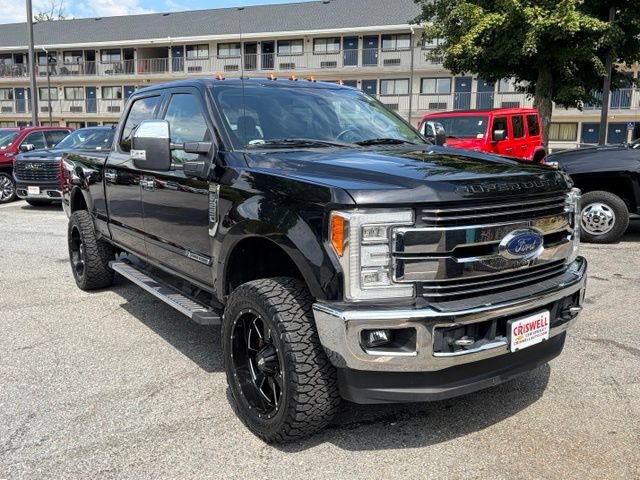 Used 2017 Ford F250 Lariat w/ Lariat Ultimate Package AWD/4WD image 2