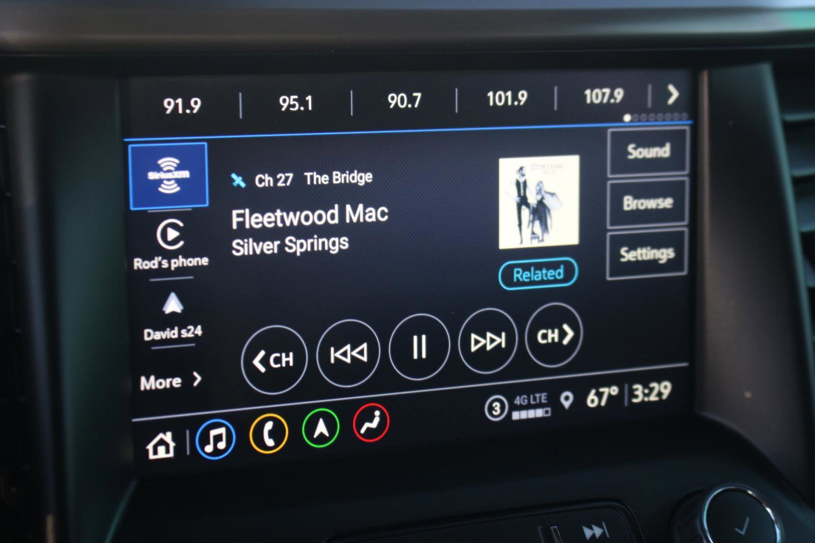 Used 2022 GMC Acadia AT4 w/ Technology Package image 24