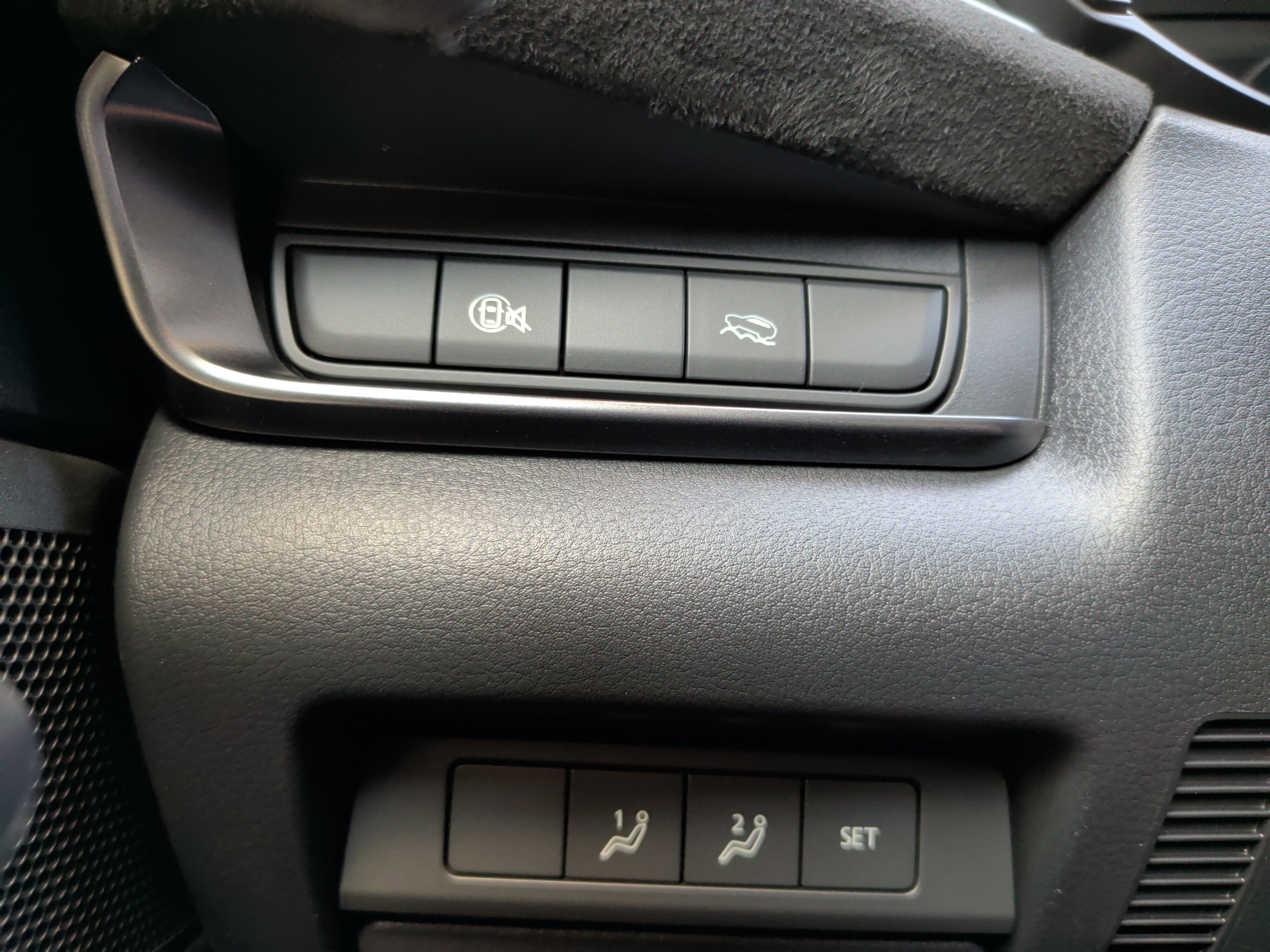 Used 2025 MAZDA CX-30 Carbon image 24