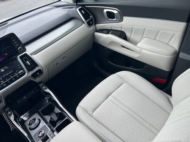 Certified 2023 Kia Sorento SX Prestige AWD/4WD image 12