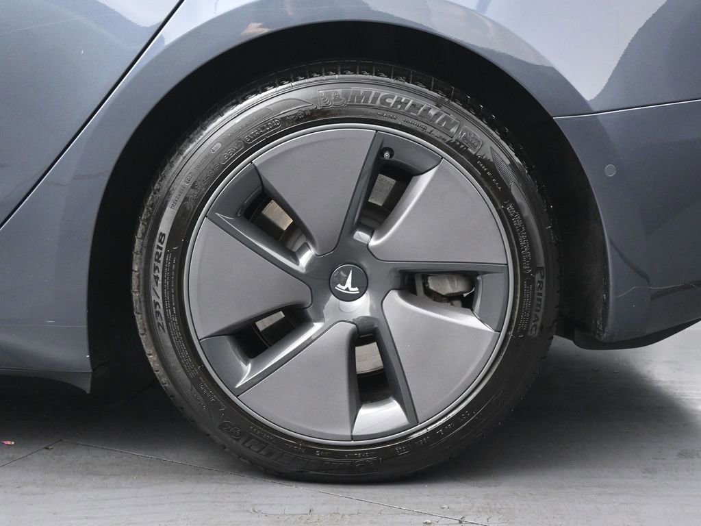 Used 2022 Tesla Model 3 Standard Range RWD image 37