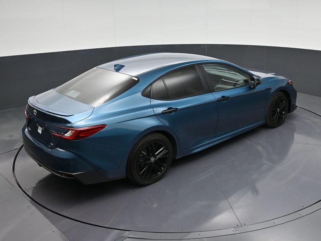 Used 2025 Toyota Camry SE w/ Convenience Package image 14