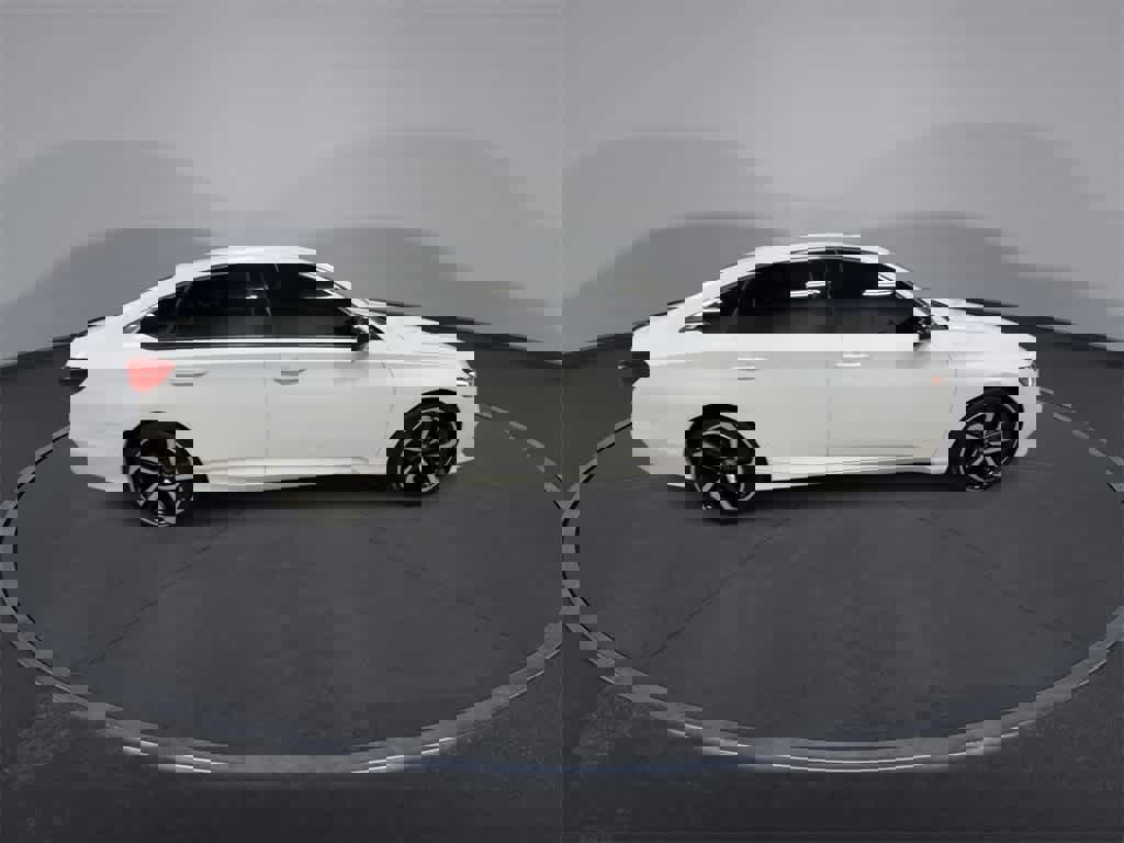 Used 2022 Honda Accord Sport image 9