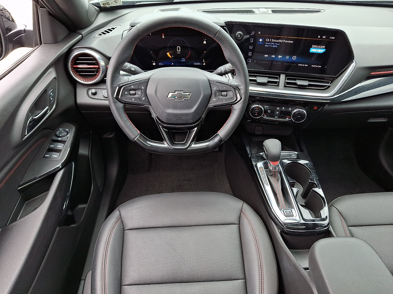 Used 2025 Chevrolet Trax RS w/ Sunroof Package FWD image 12