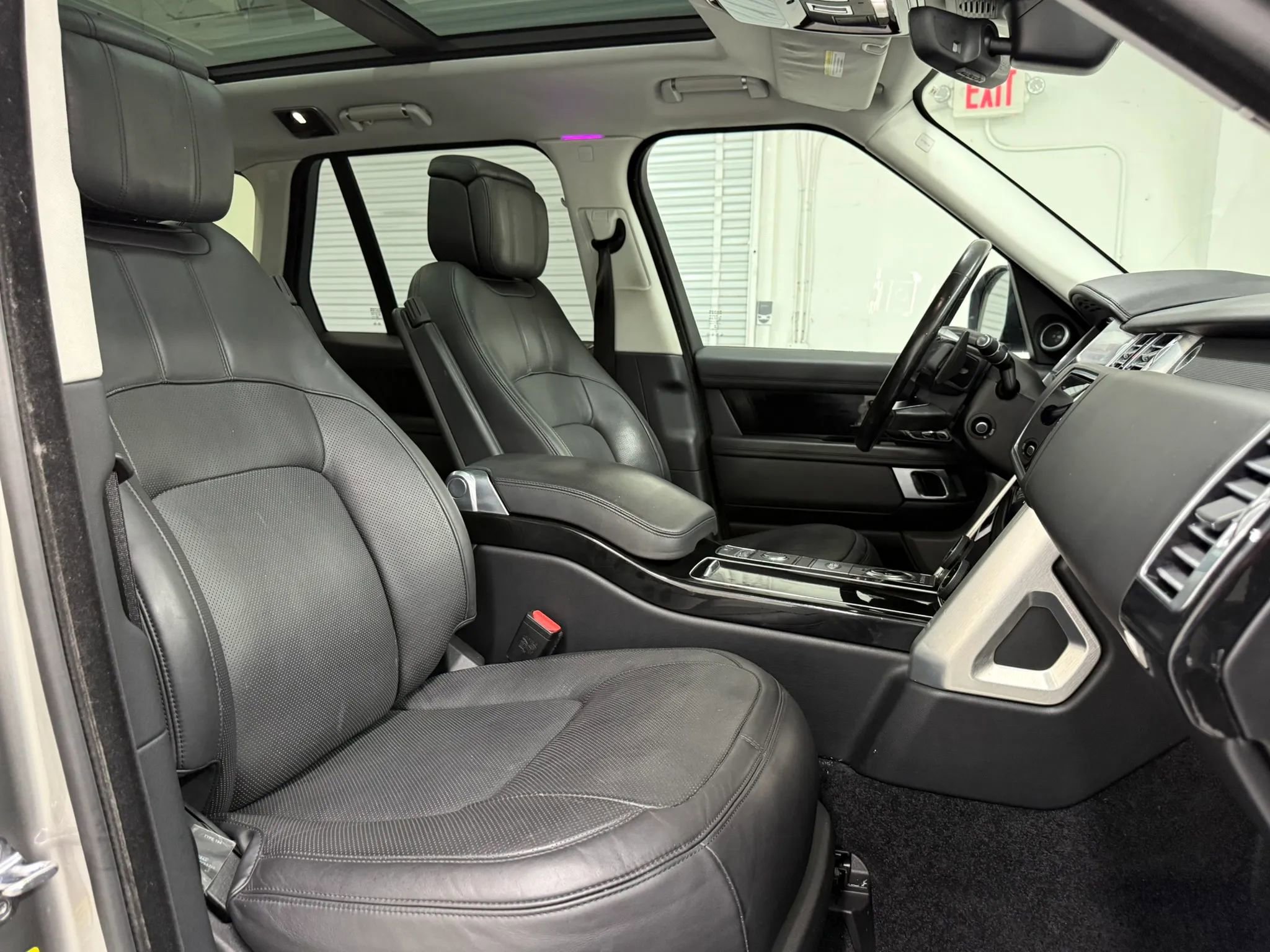 Used 2018 Land Rover Range Rover Supercharged image 50