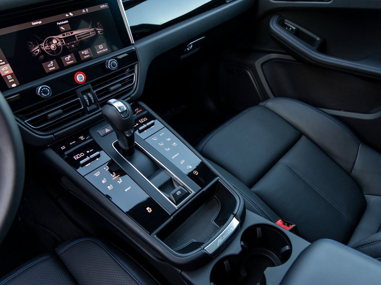 New 2025 Porsche Macan image 37