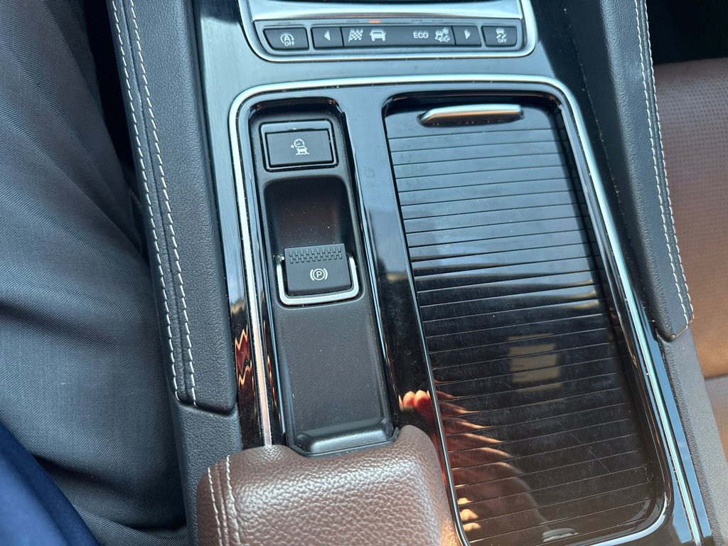 Used 2020 Jaguar F-PACE S image 26