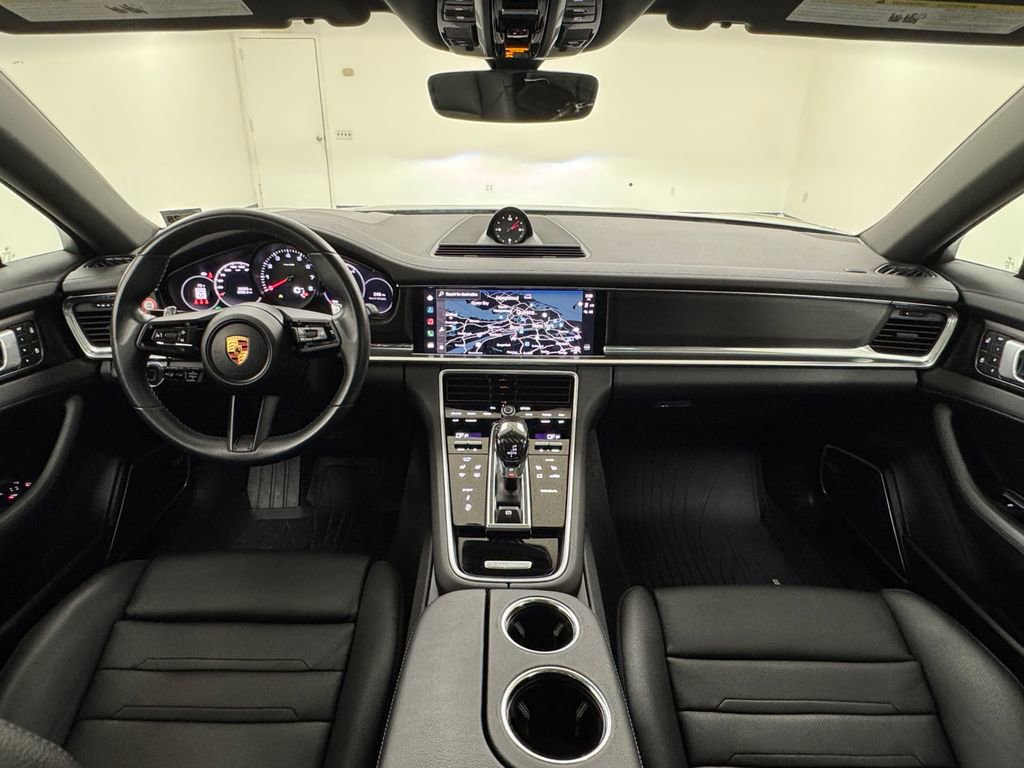 Used 2023 Porsche Panamera 4 Platinum Edition image 17