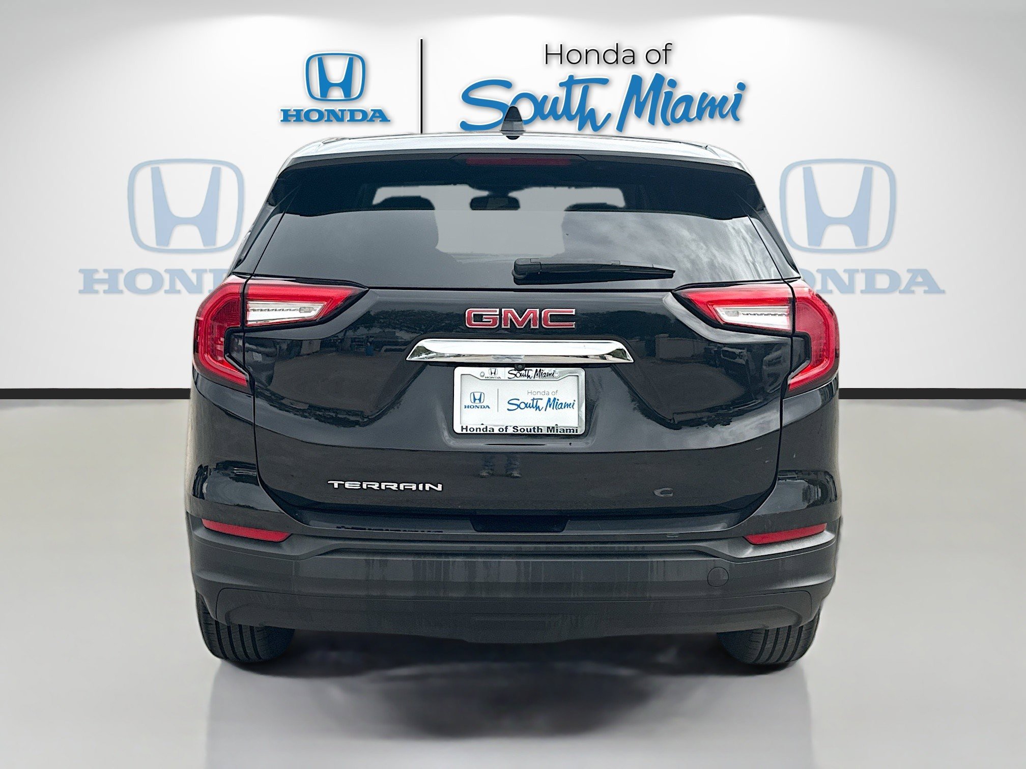 Used 2022 GMC Terrain SLE image 6