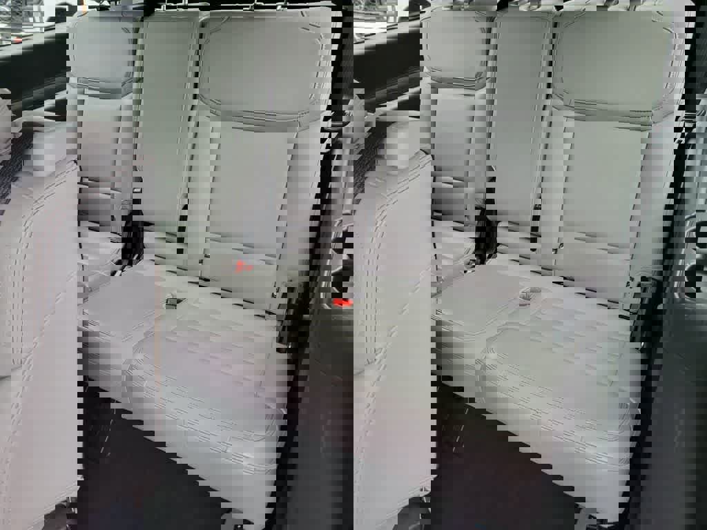 Used 2025 Ford Expedition Max Active image 14