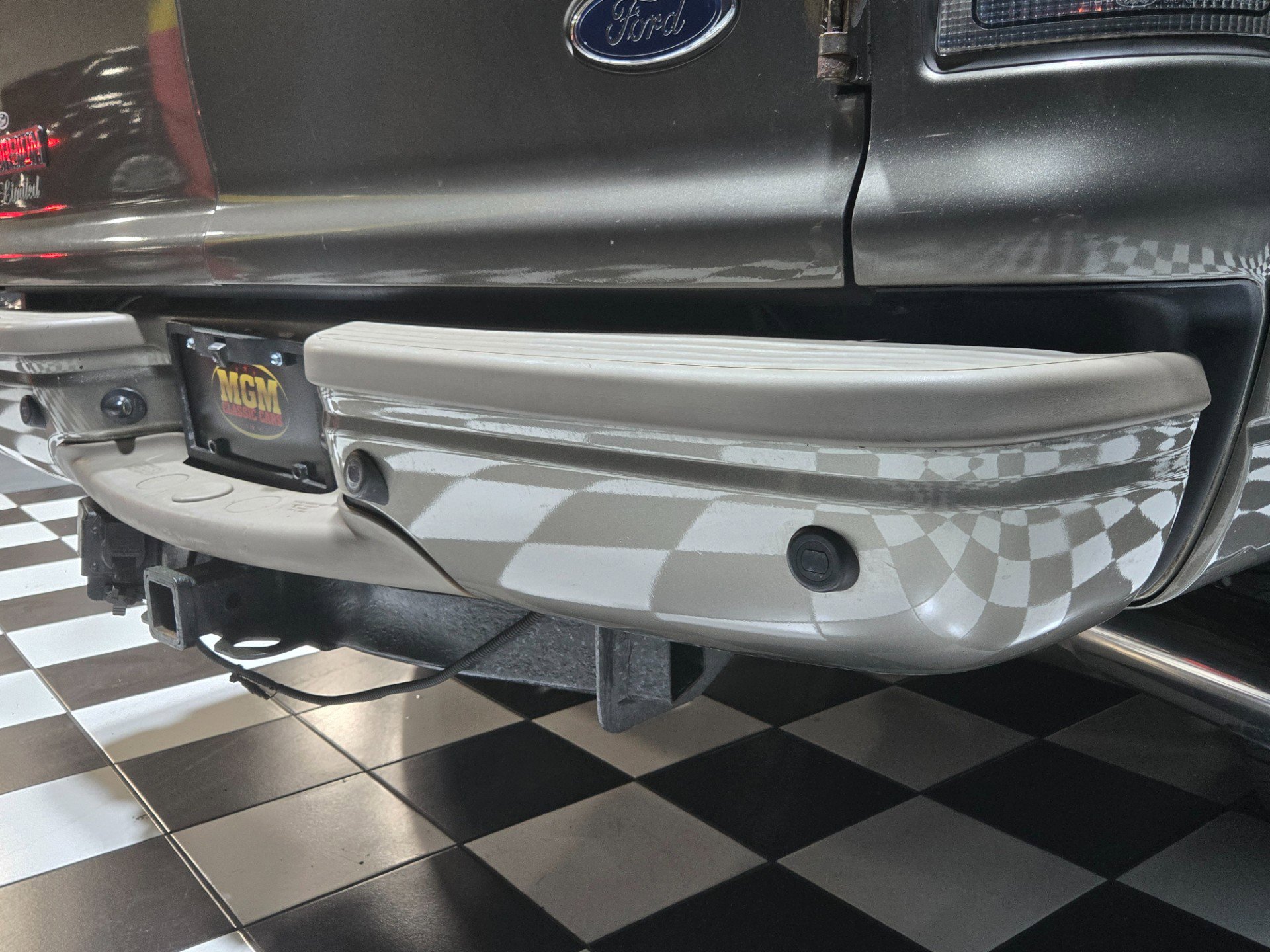 Used 2005 Ford Excursion Limited image 49