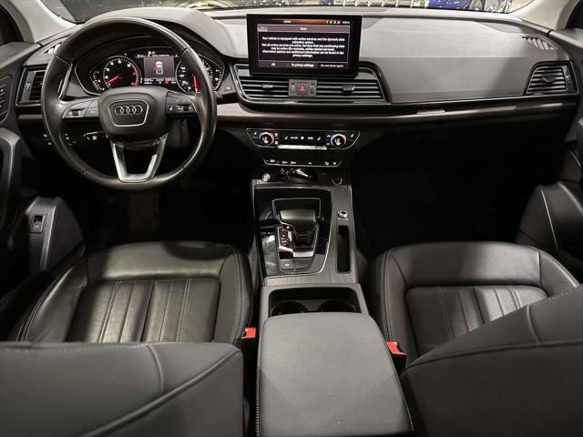 Used 2023 Audi Q5 2.0T Premium w/ Convenience Package AWD/4WD image 16