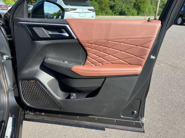 New 2026 Mitsubishi Outlander SEL FWD image 32