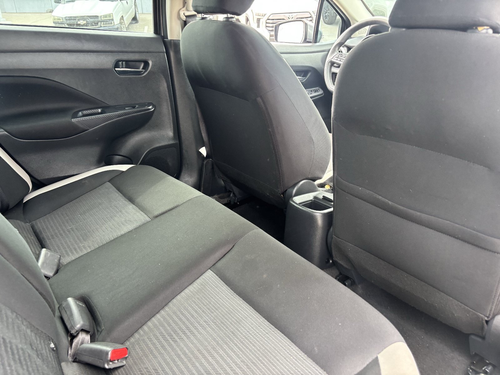 Used 2021 Nissan Versa SV FWD image 14