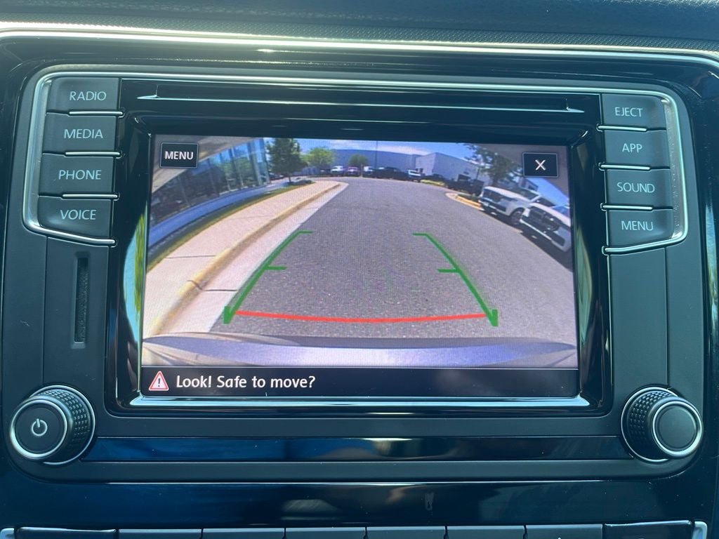 Used 2018 Volkswagen Passat 3.6 FWD image 30