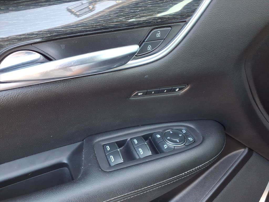 Used 2020 Cadillac XT5 Premium Luxury FWD image 12