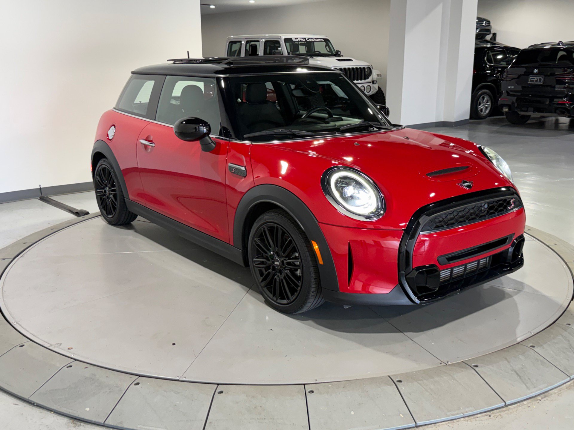 Used 2023 MINI Cooper S FWD image 11
