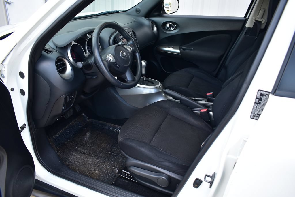 Used 2014 Nissan Juke S FWD image 14