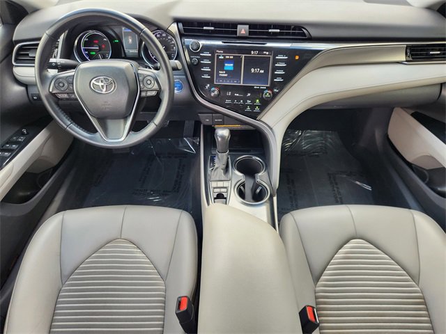 Used 2020 Toyota Camry SE w/ Sunroof Package FWD image 28
