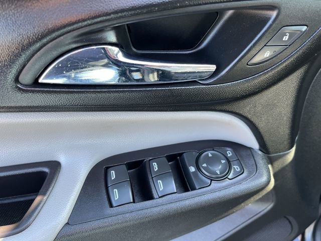 Used 2022 Chevrolet Equinox LT AWD/4WD image 16
