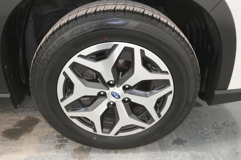 Used 2024 Subaru Forester Premium image 11