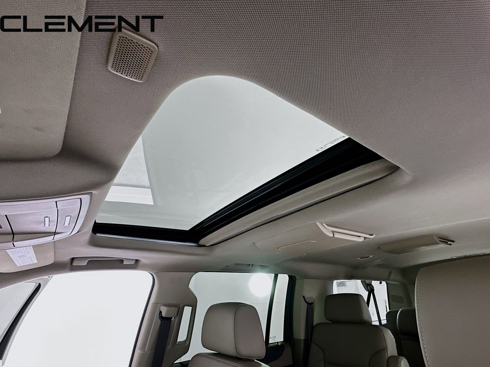 Used 2020 Chevrolet Suburban Premier image 25