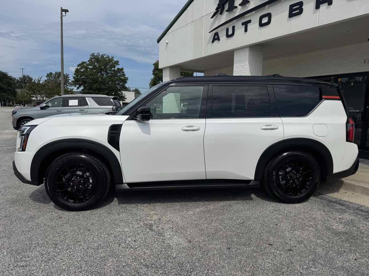 Used 2025 Nissan Armada PRO-4X w/ Pro-4X Premium Package AWD/4WD image 46