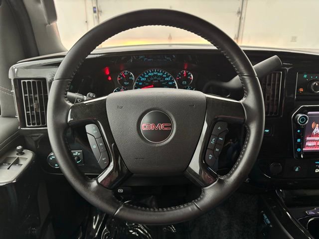 Used 2022 GMC Savana 2500 Extended w/ Enhanced Convenience Package RWD image 32