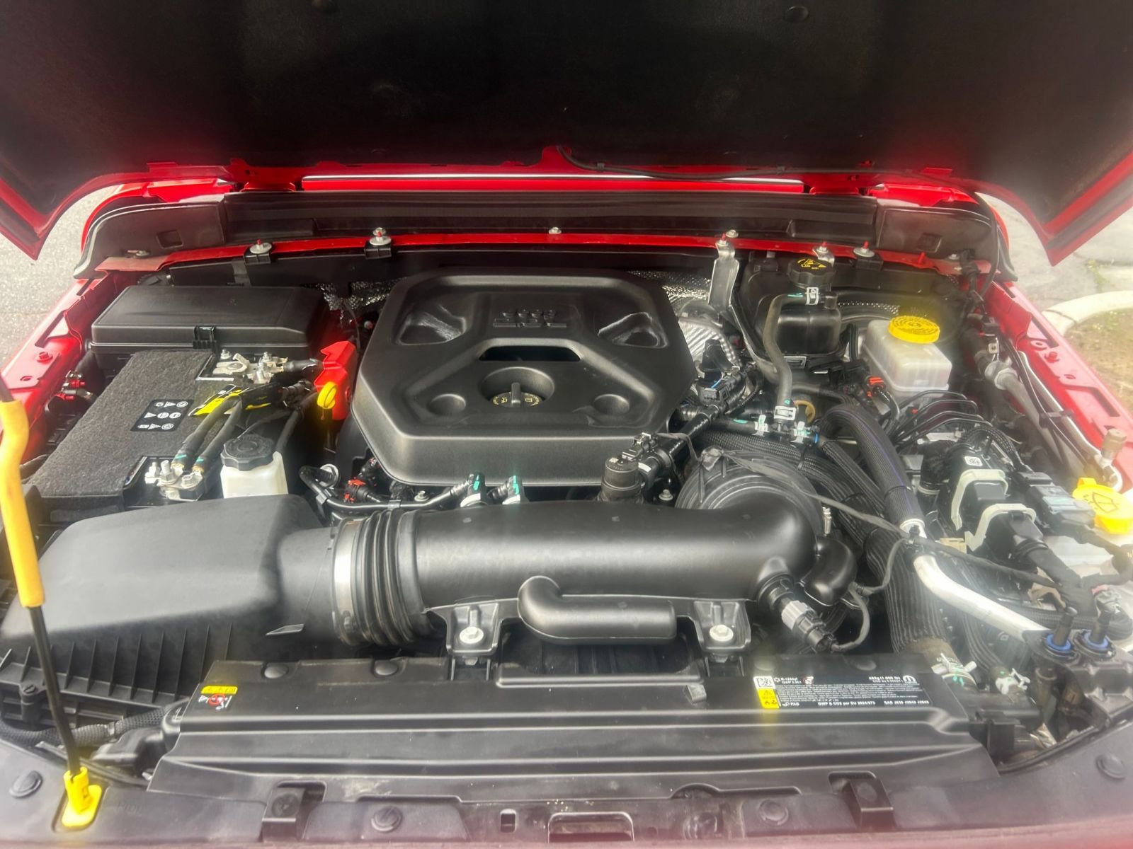 Used 2025 Jeep Wrangler Sport S image 32