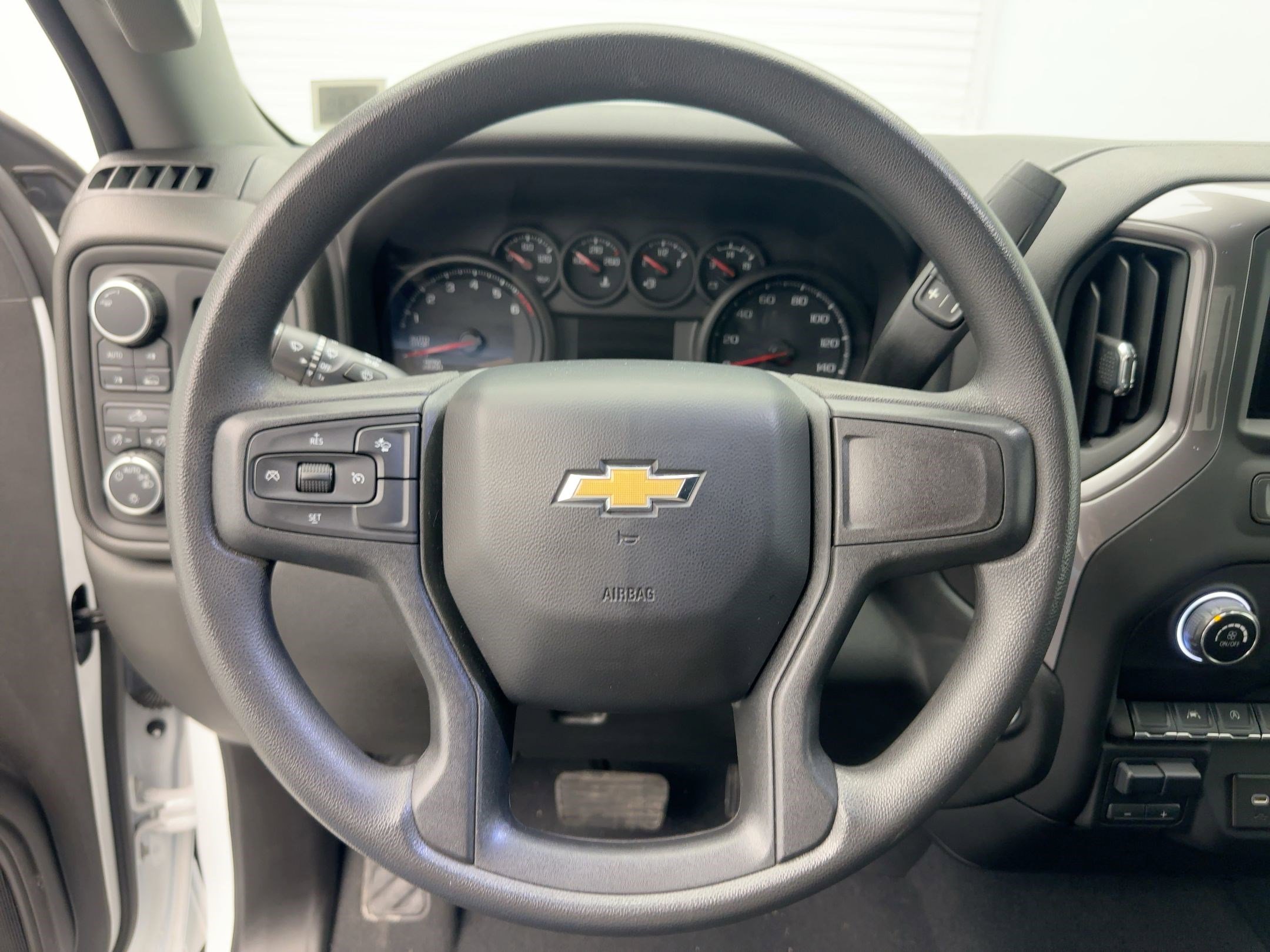 Certified 2023 Chevrolet Silverado 1500 Custom image 17