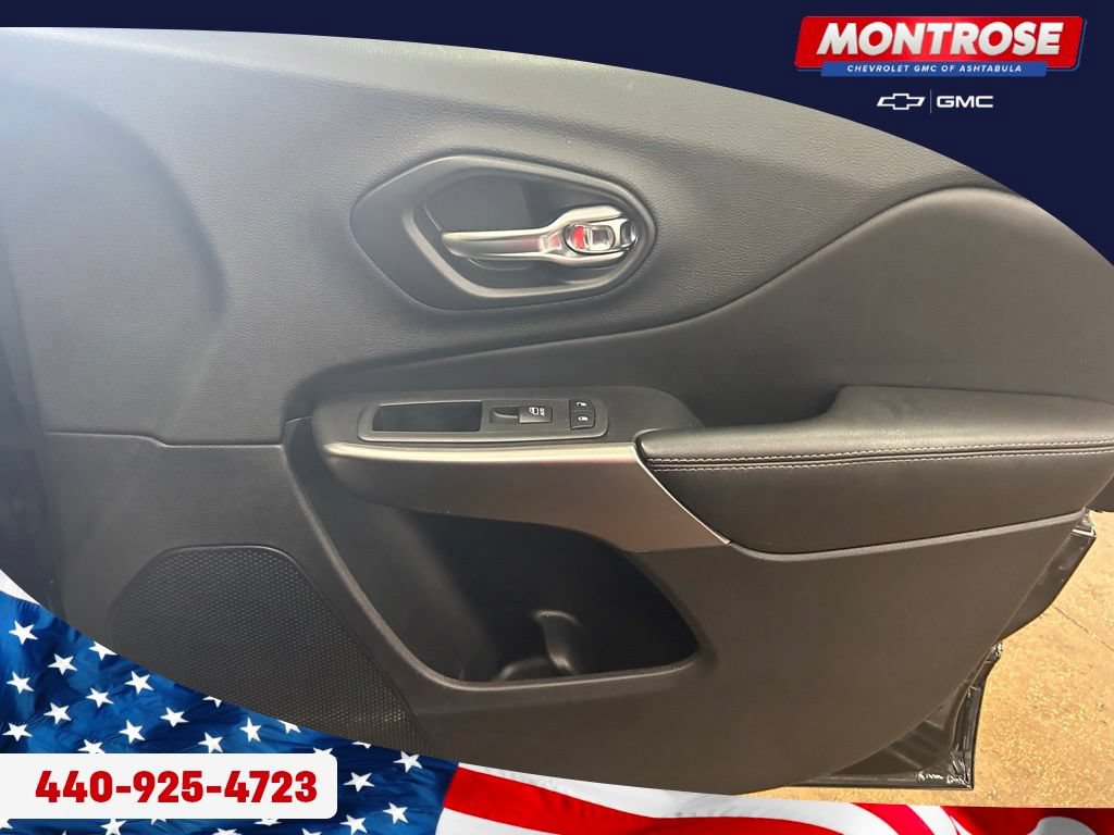 Used 2020 Jeep Cherokee Limited AWD/4WD image 30
