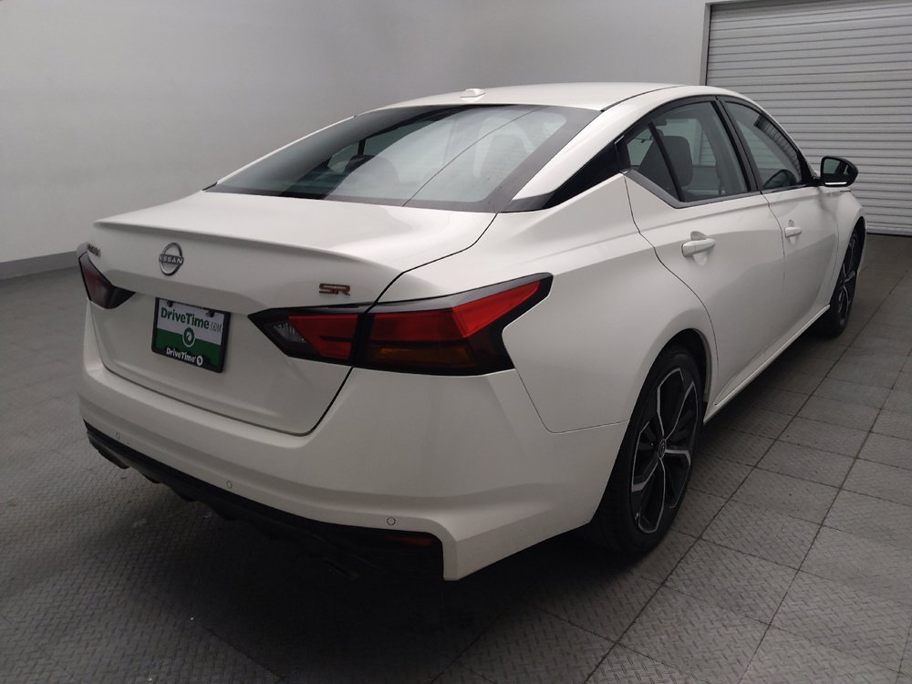 Used 2024 Nissan Altima 2.5 SR FWD image 9