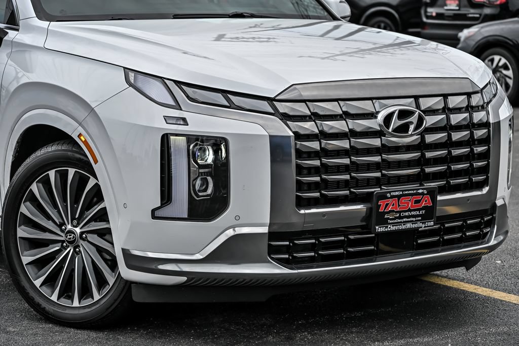 Used 2023 Hyundai Palisade Calligraphy w/ Cargo Package AWD/4WD image 3