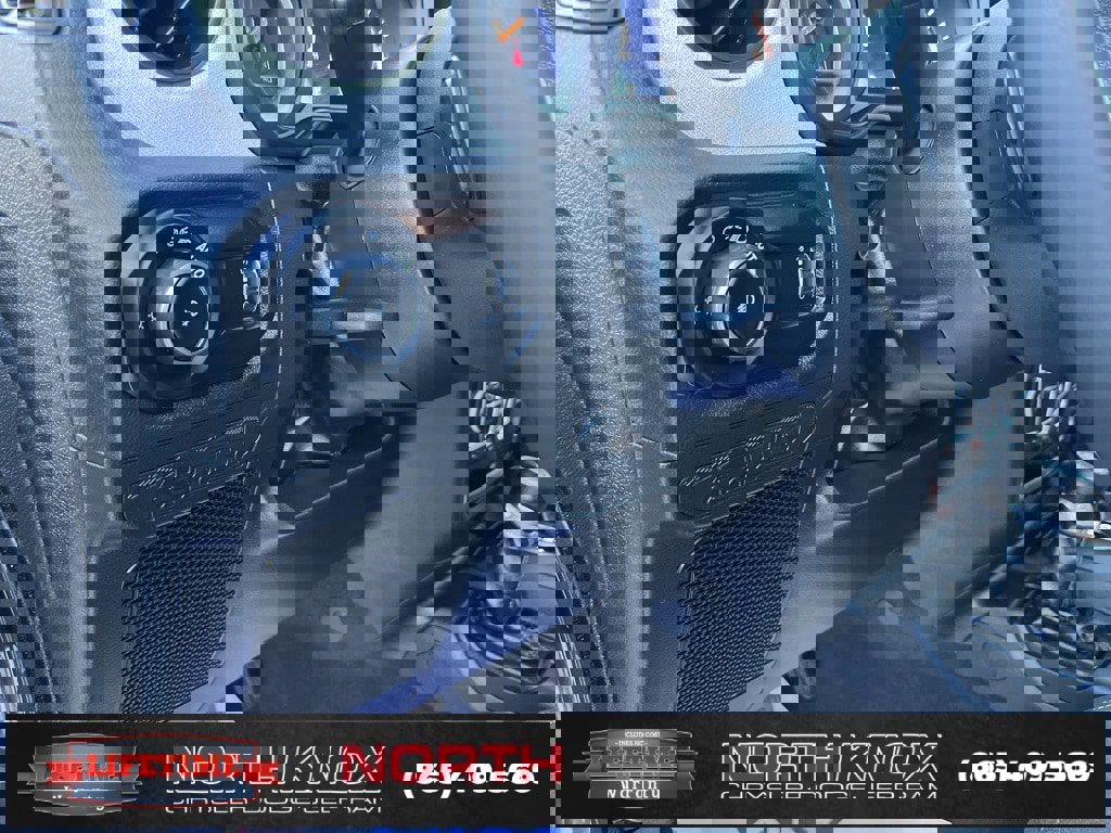 Used 2025 Jeep Wrangler Sport S image 7