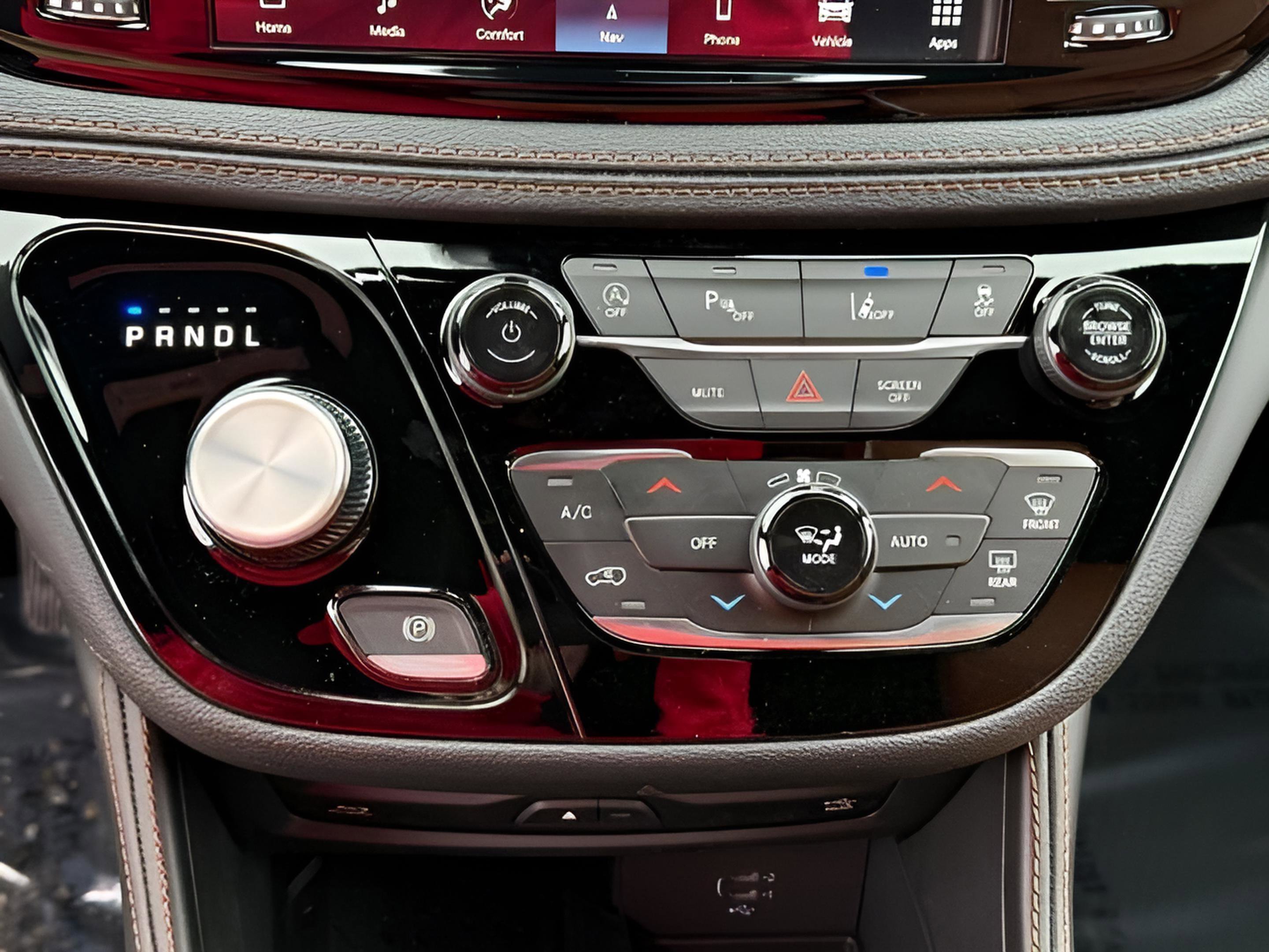 New 2026 Chrysler Pacifica Pinnacle image 28