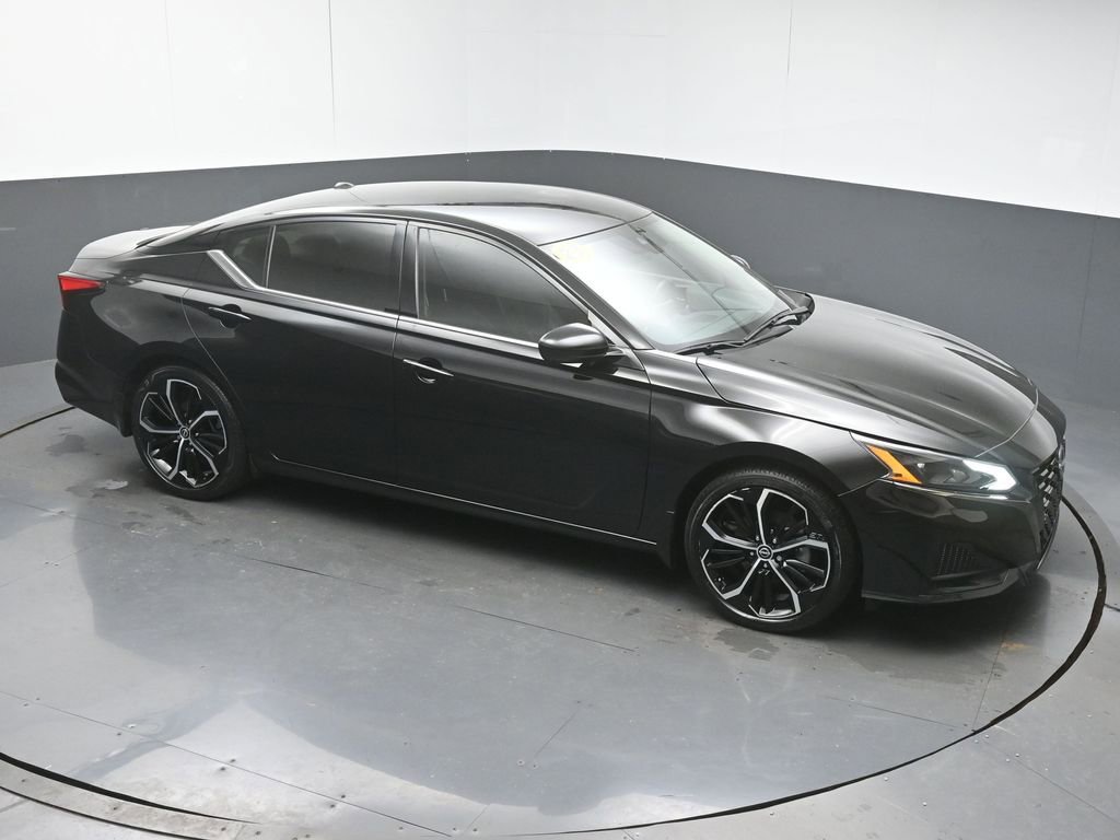 Used 2023 Nissan Altima 2.5 SR image 38