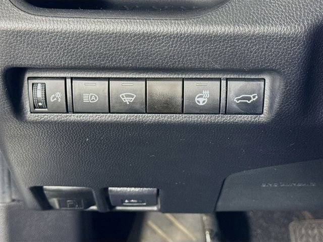 Certified 2022 Toyota RAV4 XLE w/ Convenience Package FWD image 10