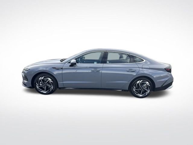 Certified 2024 Hyundai Sonata SEL w/ Convenience Package image 2