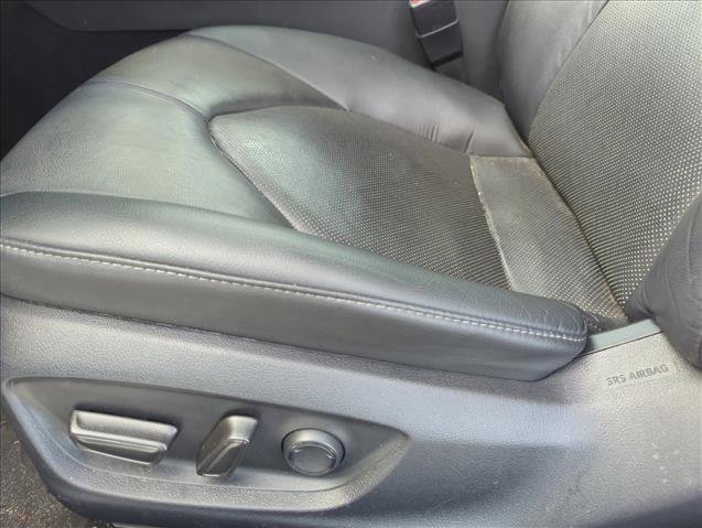 Used 2023 Toyota Camry XLE FWD image 11