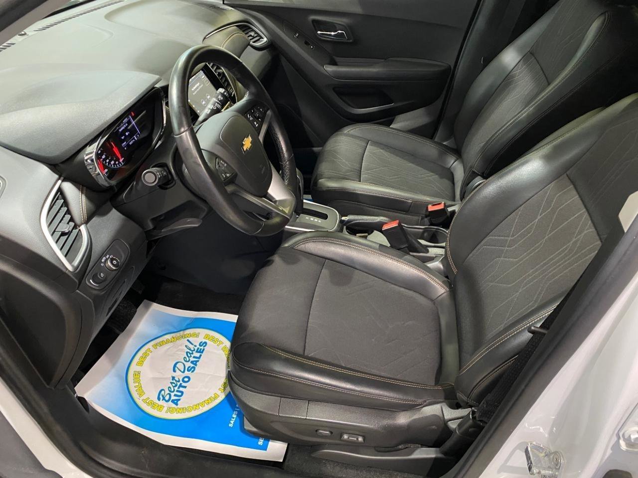 Used 2018 Chevrolet Trax LT w/ LT Convenience Package image 9