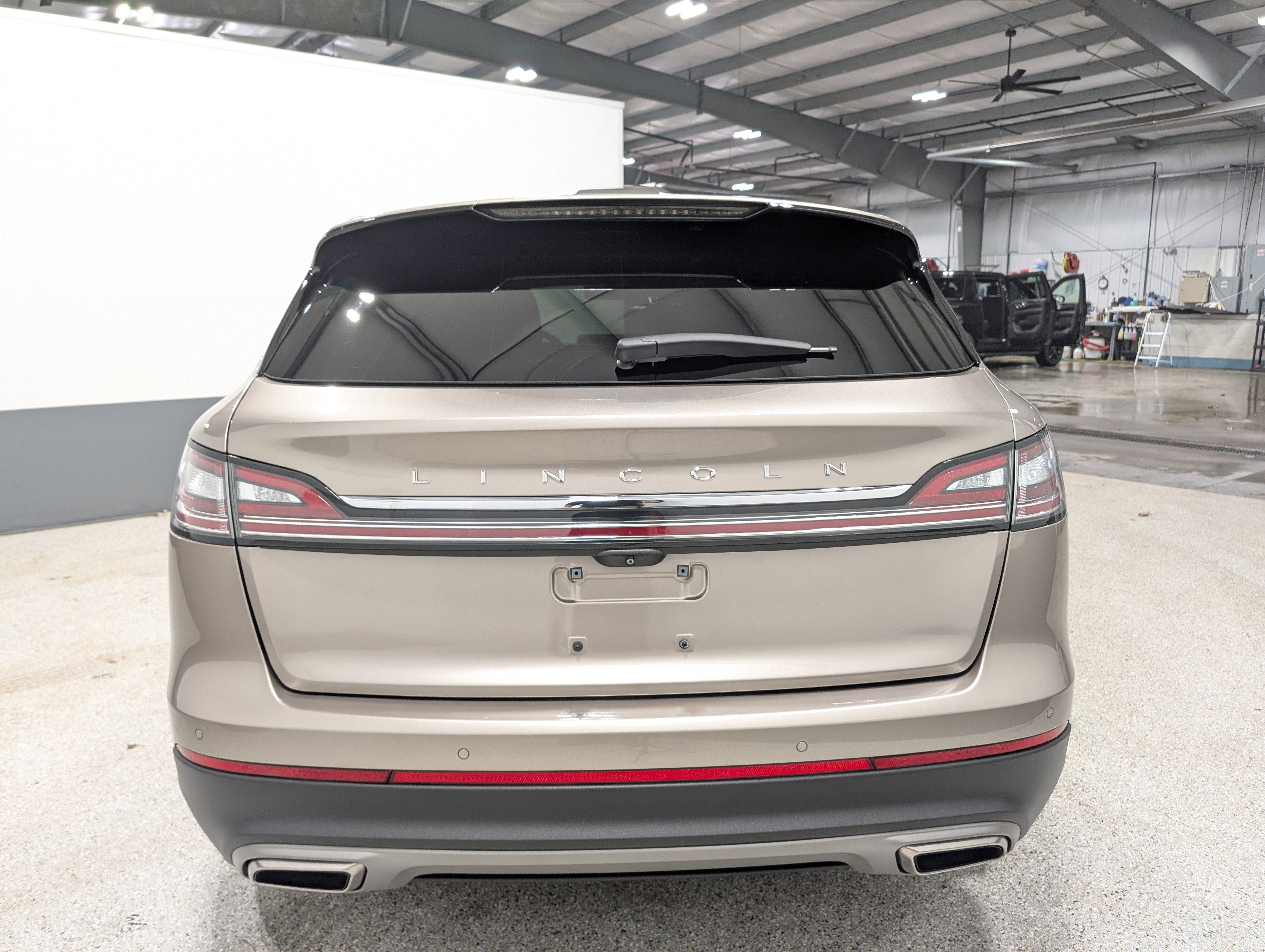 Used 2021 Lincoln Nautilus Reserve w/ Cargo Utility Package image 4