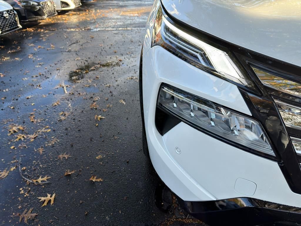 New 2026 Nissan Rogue Platinum image 10