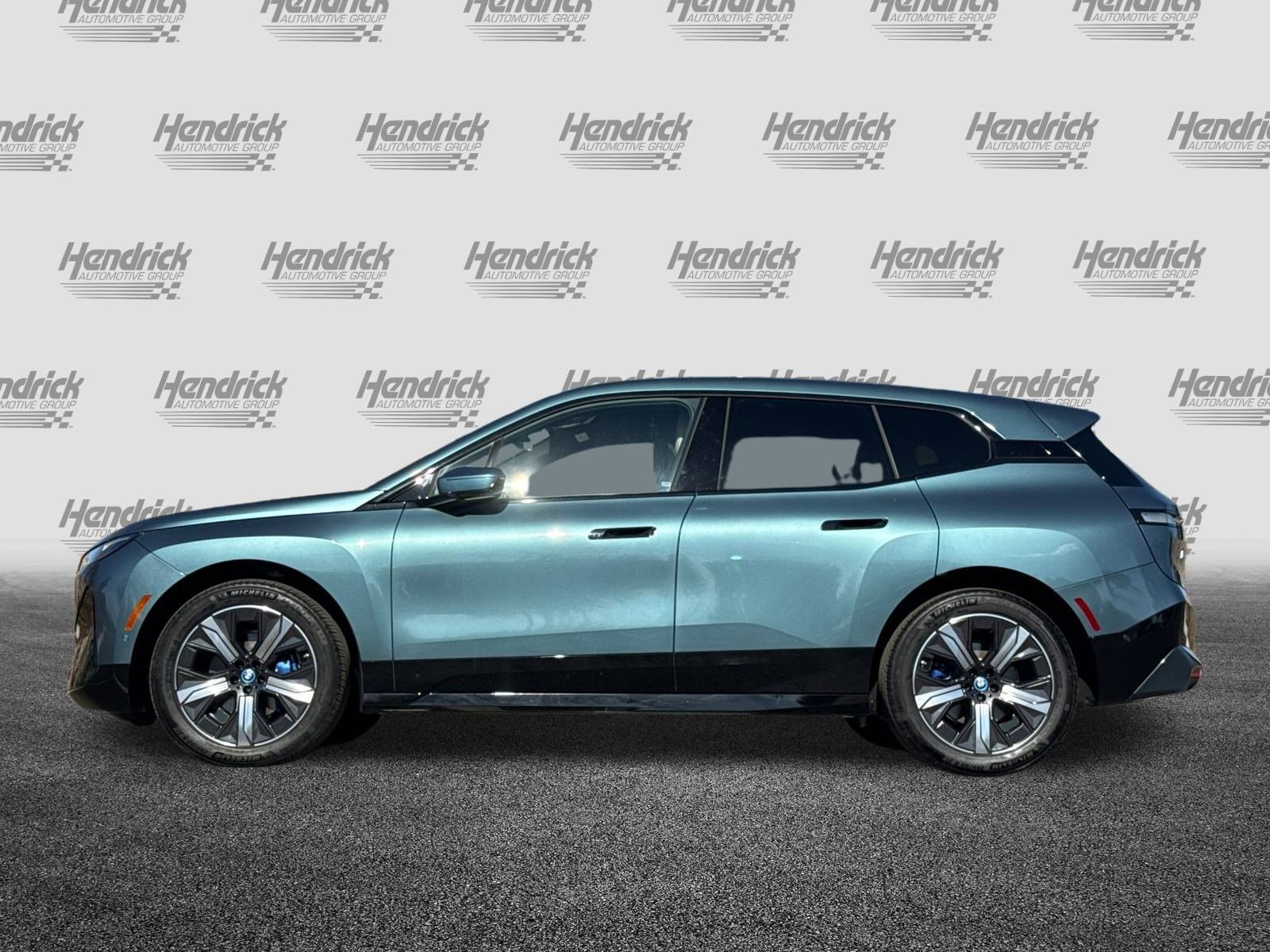 Used 2025 BMW iX xDrive50 w/ Premium Package image 8