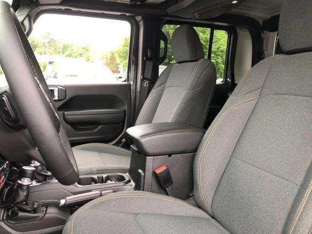 Used 2025 Jeep Gladiator Willys AWD/4WD image 18